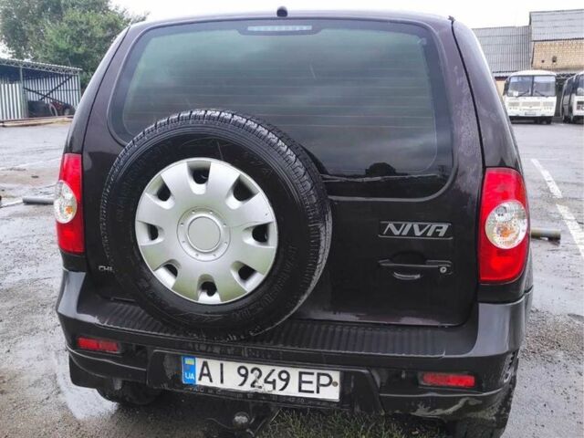 Шевроле Нива 2016 в Ладыжин на Automoto.ua Красный Шевроле Нива, объемом двигателя 1.7 л и пробегом 131 тыс. км за 6130 $, фото 2 на Automoto.ua