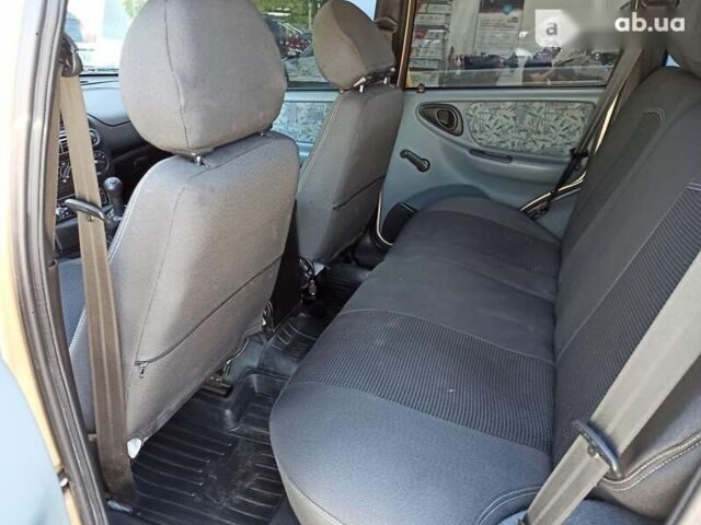 Шевроле Нива, объемом двигателя 0 л и пробегом 34 тыс. км за 6700 $, фото 12 на Automoto.ua
