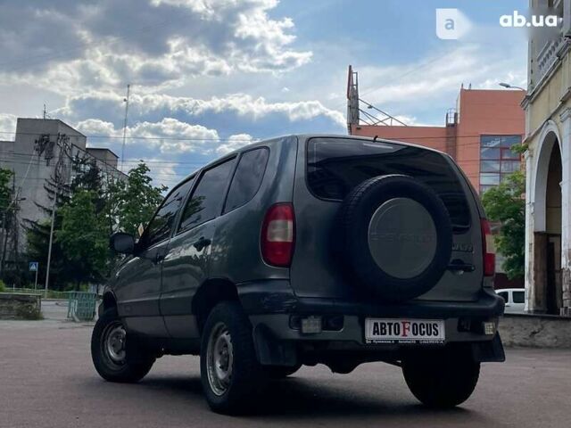Шевроле Нива, объемом двигателя 1.7 л и пробегом 157 тыс. км за 3790 $, фото 4 на Automoto.ua