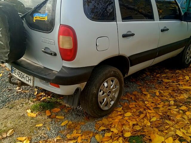 Шевроле Нива 2003 у Березовке на Automoto.ua Шевроле Нива, об'ємом двигуна 1.7 л та пробігом 0 тис. км за 2700 $, фото 2 на Automoto.ua