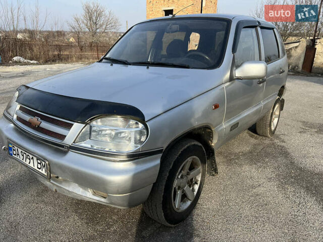 Шевроле Нива, объемом двигателя 0 л и пробегом 250 тыс. км за 2000 $, фото 6 на Automoto.ua