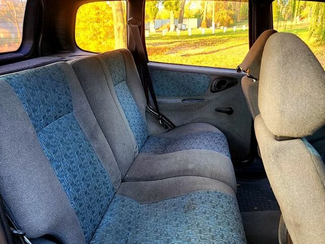 Шевроле Нива, объемом двигателя 1.7 л и пробегом 300 тыс. км за 2950 $, фото 11 на Automoto.ua