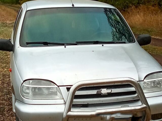 Шевроле Нива, объемом двигателя 1.7 л и пробегом 230 тыс. км за 4400 $, фото 1 на Automoto.ua