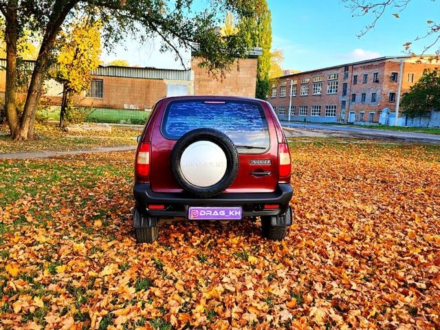 Шевроле Нива, объемом двигателя 1.7 л и пробегом 300 тыс. км за 2950 $, фото 5 на Automoto.ua
