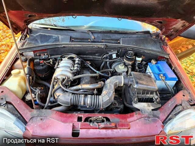 Шевроле Нива, объемом двигателя 1.7 л и пробегом 300 тыс. км за 2950 $, фото 12 на Automoto.ua