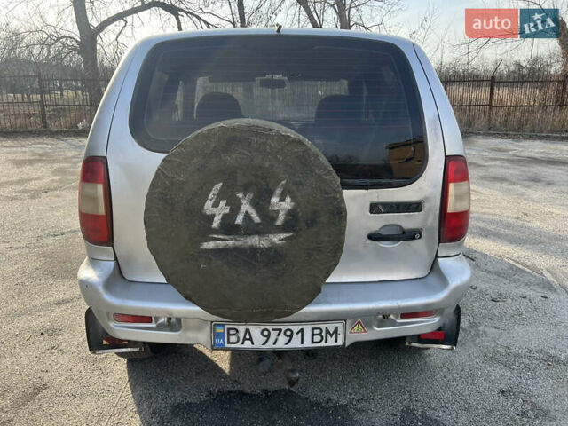 Шевроле Нива, объемом двигателя 0 л и пробегом 250 тыс. км за 2000 $, фото 2 на Automoto.ua