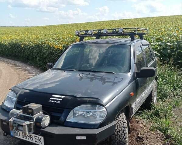 Шевроле Нива, объемом двигателя 1.7 л и пробегом 165 тыс. км за 4500 $, фото 14 на Automoto.ua