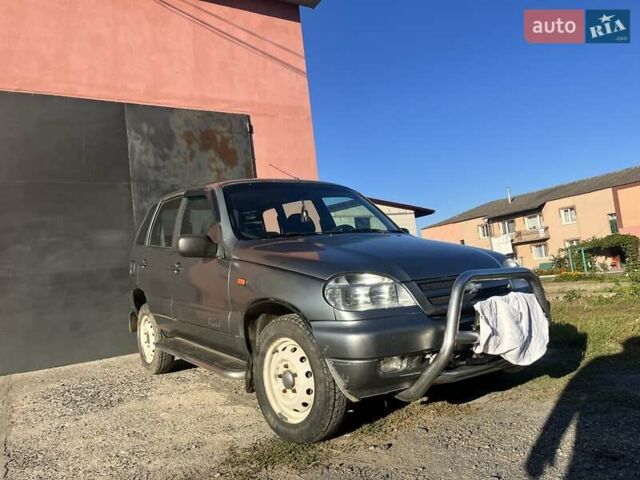 Шевроле Нива, объемом двигателя 1.7 л и пробегом 270 тыс. км за 3000 $, фото 3 на Automoto.ua