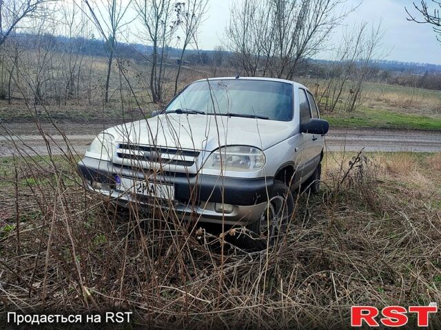 Шевроле Нива, об'ємом двигуна 1.7 л та пробігом 220 тис. км за 4300 $, фото 2 на Automoto.ua