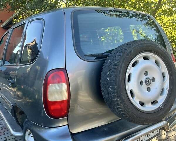 Шевроле Нива, объемом двигателя 1.7 л и пробегом 270 тыс. км за 3000 $, фото 2 на Automoto.ua