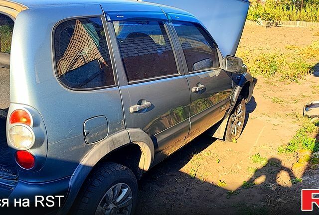 Шевроле Нива, объемом двигателя 1.7 л и пробегом 133 тыс. км за 3100 $, фото 3 на Automoto.ua