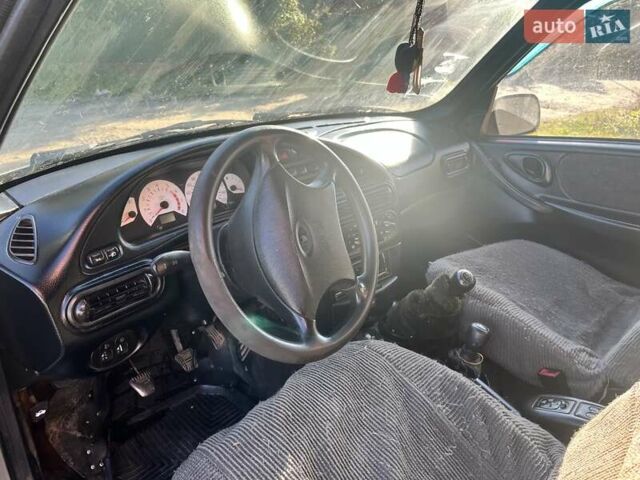Шевроле Нива, объемом двигателя 1.7 л и пробегом 270 тыс. км за 3000 $, фото 8 на Automoto.ua