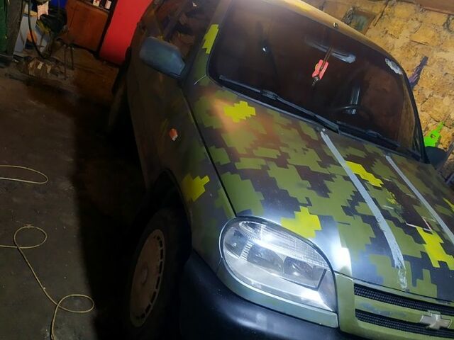 Шевроле Нива, об'ємом двигуна 1.7 л та пробігом 178 тис. км за 2900 $, фото 2 на Automoto.ua