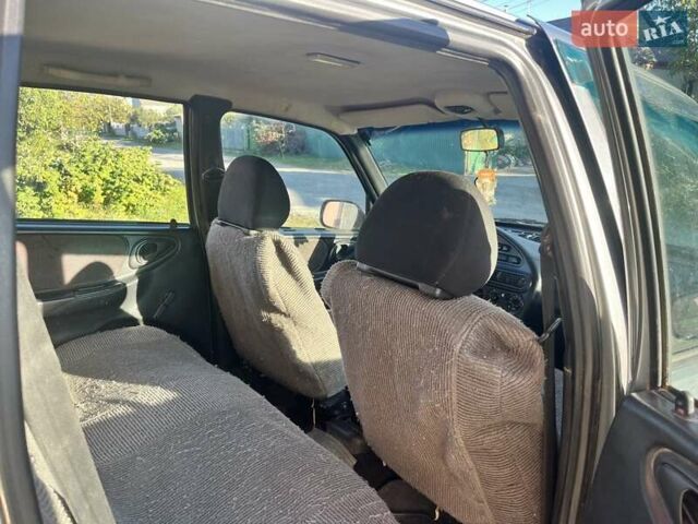 Шевроле Нива, объемом двигателя 1.7 л и пробегом 270 тыс. км за 3000 $, фото 7 на Automoto.ua