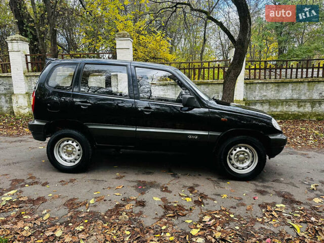 Шевроле Нива, объемом двигателя 0 л и пробегом 274 тыс. км за 3600 $, фото 1 на Automoto.ua