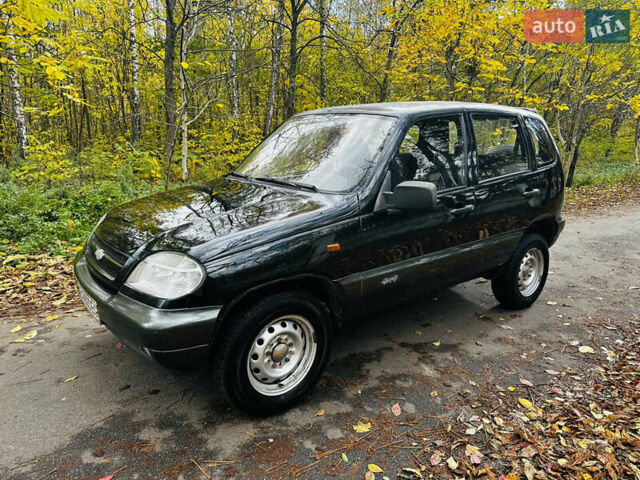Шевроле Нива, объемом двигателя 0 л и пробегом 176 тыс. км за 3600 $, фото 3 на Automoto.ua