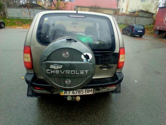 Шевроле Нива, объемом двигателя 1.7 л и пробегом 122 тыс. км за 2800 $, фото 4 на Automoto.ua