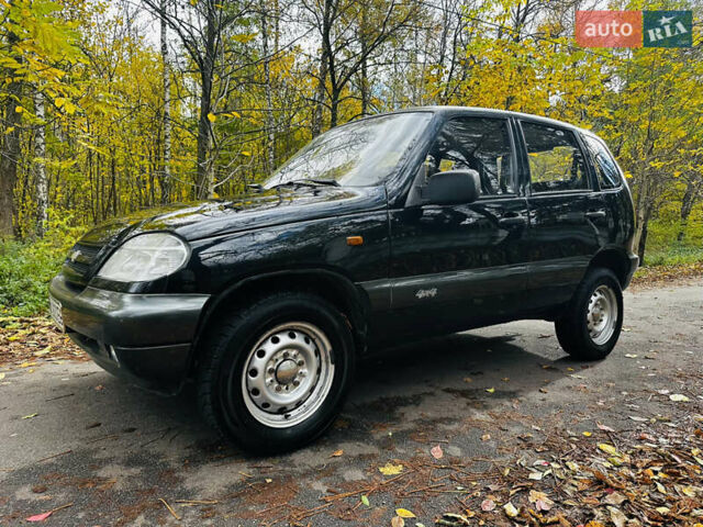 Шевроле Нива, объемом двигателя 0 л и пробегом 176 тыс. км за 3600 $, фото 2 на Automoto.ua