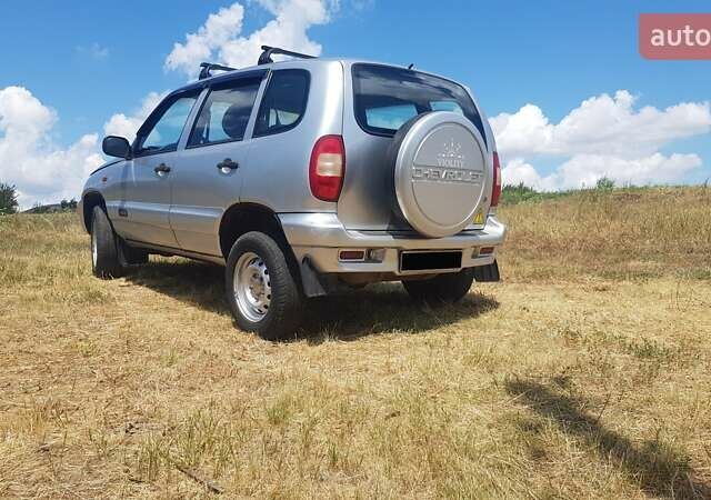 Шевроле Нива, об'ємом двигуна 1.7 л та пробігом 161 тис. км за 4100 $, фото 4 на Automoto.ua