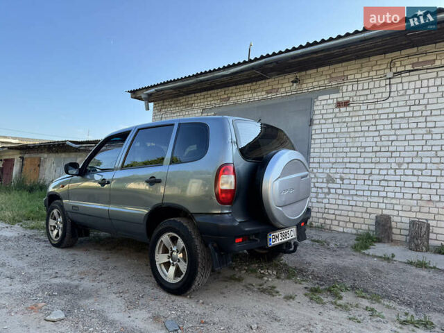 Шевроле Нива, объемом двигателя 1.7 л и пробегом 157 тыс. км за 4200 $, фото 2 на Automoto.ua
