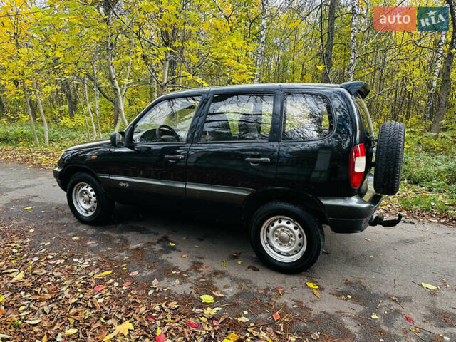 Шевроле Нива, объемом двигателя 0 л и пробегом 176 тыс. км за 3600 $, фото 5 на Automoto.ua