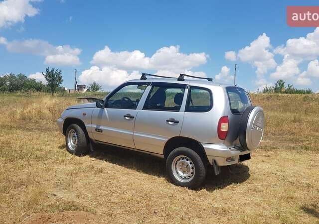 Шевроле Нива, об'ємом двигуна 1.7 л та пробігом 161 тис. км за 4100 $, фото 2 на Automoto.ua