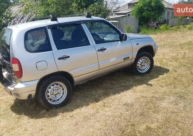 Шевроле Нива, об'ємом двигуна 1.7 л та пробігом 161 тис. км за 4100 $, фото 9 на Automoto.ua