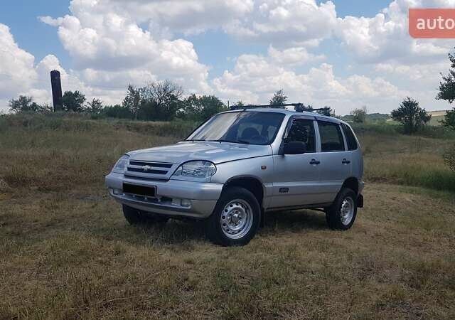 Шевроле Нива, об'ємом двигуна 1.7 л та пробігом 161 тис. км за 4100 $, фото 6 на Automoto.ua