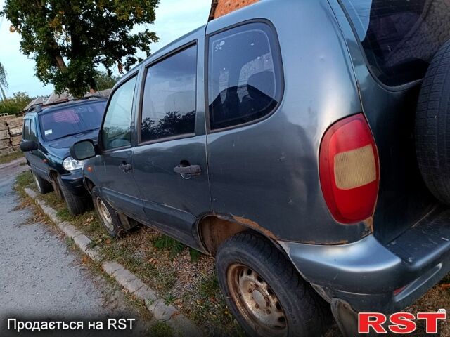 Шевроле Нива, объемом двигателя 1.7 л и пробегом 220 тыс. км за 1500 $, фото 7 на Automoto.ua