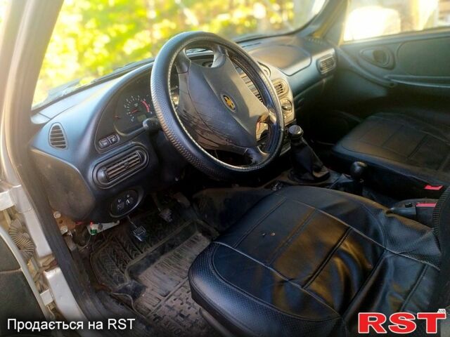 Шевроле Нива, объемом двигателя 1.7 л и пробегом 127 тыс. км за 3800 $, фото 2 на Automoto.ua