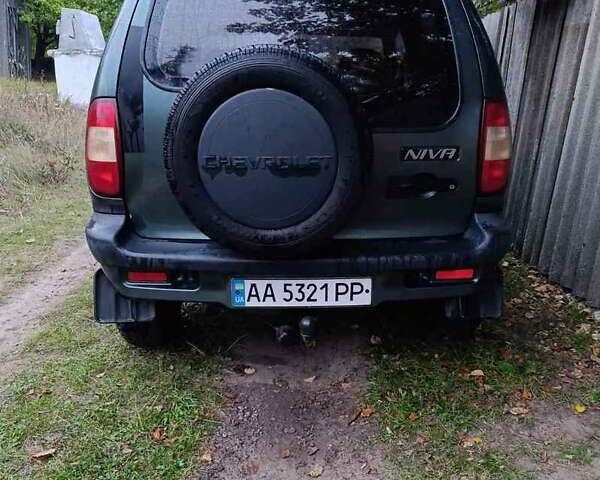 Шевроле Нива, объемом двигателя 1.7 л и пробегом 164 тыс. км за 3800 $, фото 4 на Automoto.ua