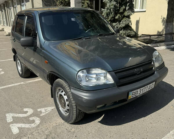 Шевроле Нива, об'ємом двигуна 0 л та пробігом 185 тис. км за 3300 $, фото 1 на Automoto.ua