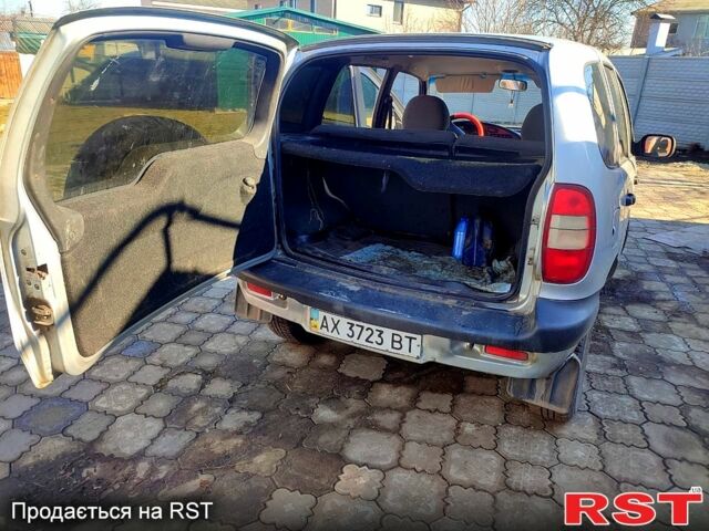 Шевроле Нива, объемом двигателя 17 л и пробегом 352 тыс. км за 2300 $, фото 2 на Automoto.ua