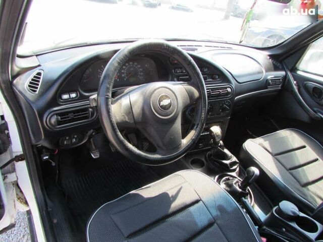 Шевроле Нива, объемом двигателя 0 л и пробегом 161 тыс. км за 3600 $, фото 6 на Automoto.ua