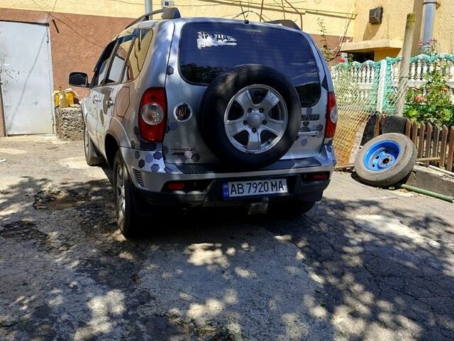 Шевроле Нива, объемом двигателя 1.7 л и пробегом 0 тыс. км за 5000 $, фото 2 на Automoto.ua