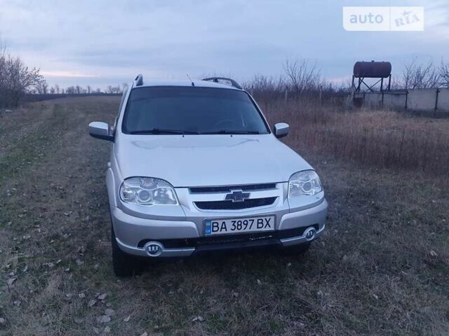 Шевроле Нива, об'ємом двигуна 1.7 л та пробігом 195 тис. км за 6000 $, фото 1 на Automoto.ua