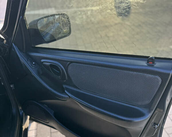 Шевроле Нива, об'ємом двигуна 1.69 л та пробігом 160 тис. км за 5300 $, фото 20 на Automoto.ua