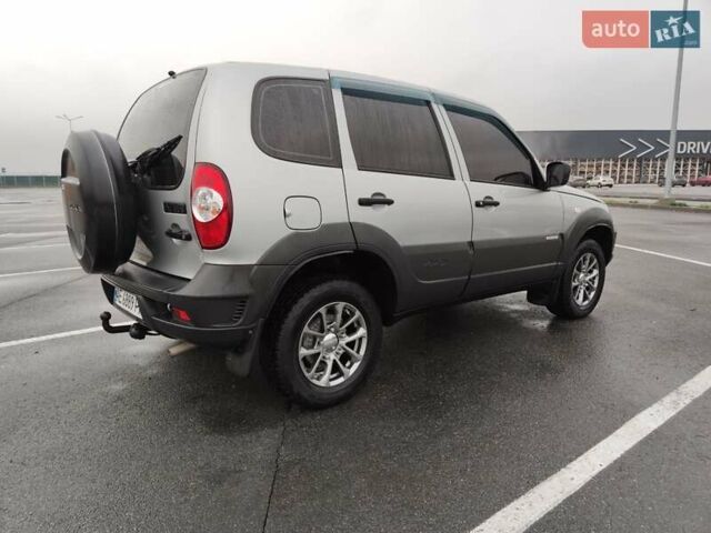 Шевроле Нива, об'ємом двигуна 1.7 л та пробігом 61 тис. км за 7200 $, фото 3 на Automoto.ua