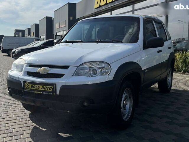 Шевроле Нива, объемом двигателя 1.7 л и пробегом 98 тыс. км за 7500 $, фото 2 на Automoto.ua