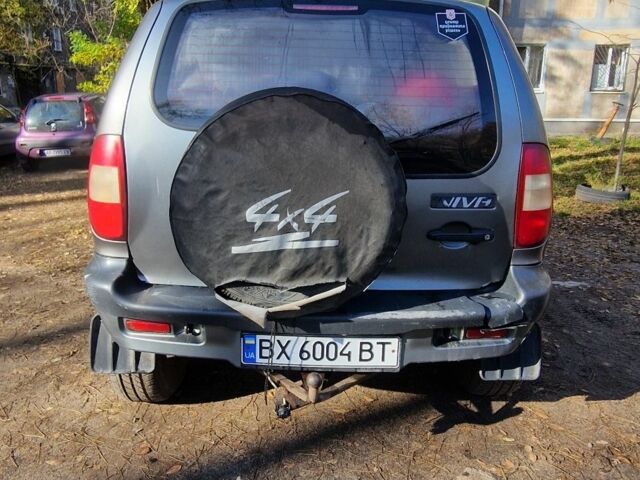 Сірий Шевроле Нива, об'ємом двигуна 1.7 л та пробігом 220 тис. км за 2200 $, фото 3 на Automoto.ua