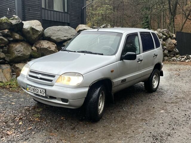 Сірий Шевроле Нива, об'ємом двигуна 1.6 л та пробігом 465 тис. км за 2850 $, фото 4 на Automoto.ua