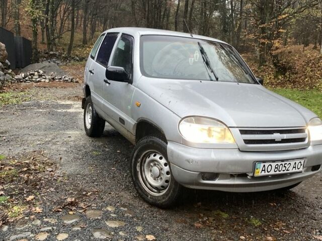 Сірий Шевроле Нива, об'ємом двигуна 1.6 л та пробігом 465 тис. км за 2850 $, фото 7 на Automoto.ua