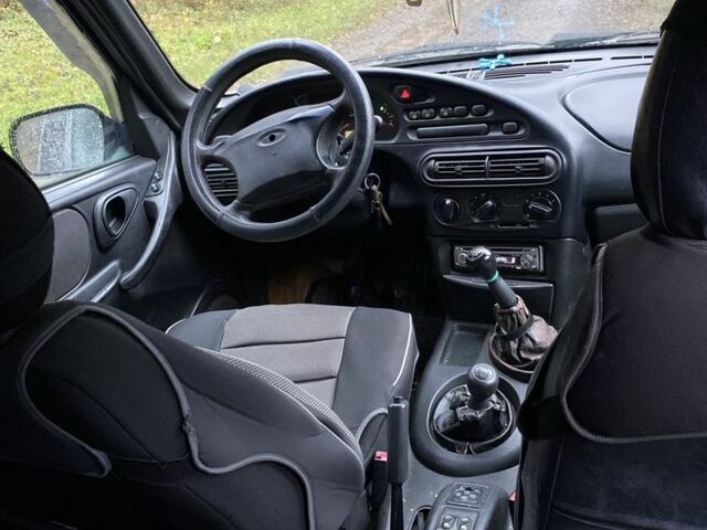 Сірий Шевроле Нива, об'ємом двигуна 1.6 л та пробігом 465 тис. км за 2850 $, фото 5 на Automoto.ua