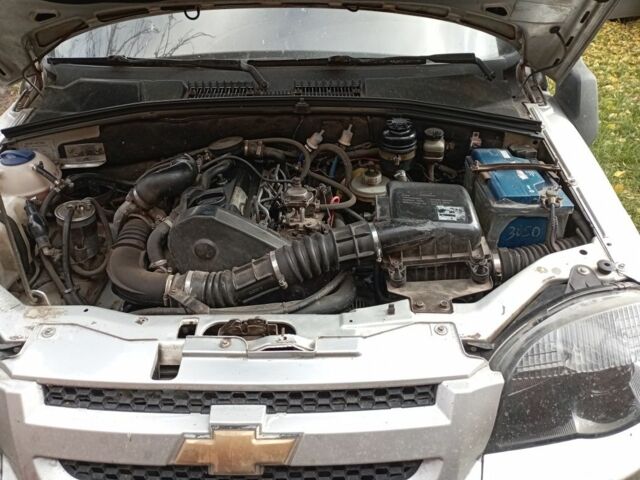 Серый Шевроле Нива, объемом двигателя 1.9 л и пробегом 568 тыс. км за 4534 $, фото 1 на Automoto.ua