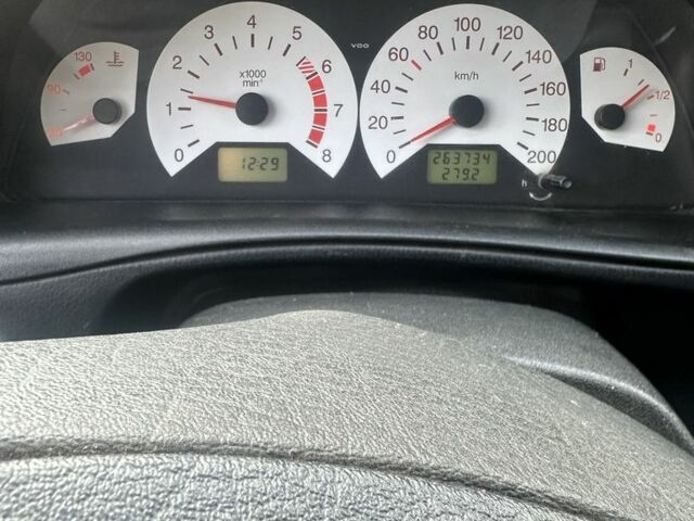 Серый Шевроле Нива, объемом двигателя 1.7 л и пробегом 263 тыс. км за 4100 $, фото 7 на Automoto.ua