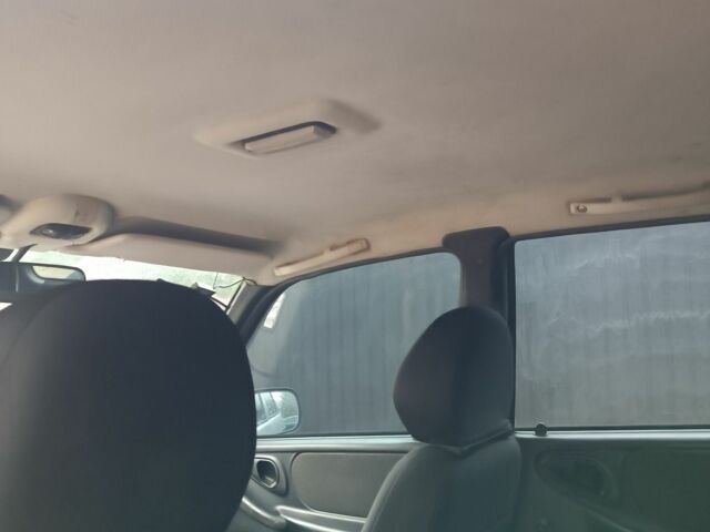 Серый Шевроле Нива, объемом двигателя 1.7 л и пробегом 193 тыс. км за 3200 $, фото 8 на Automoto.ua