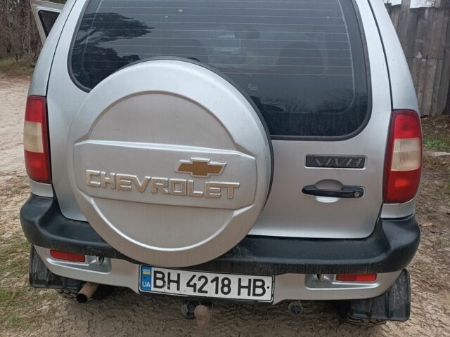 Серый Шевроле Нива, объемом двигателя 1.7 л и пробегом 193 тыс. км за 3200 $, фото 11 на Automoto.ua