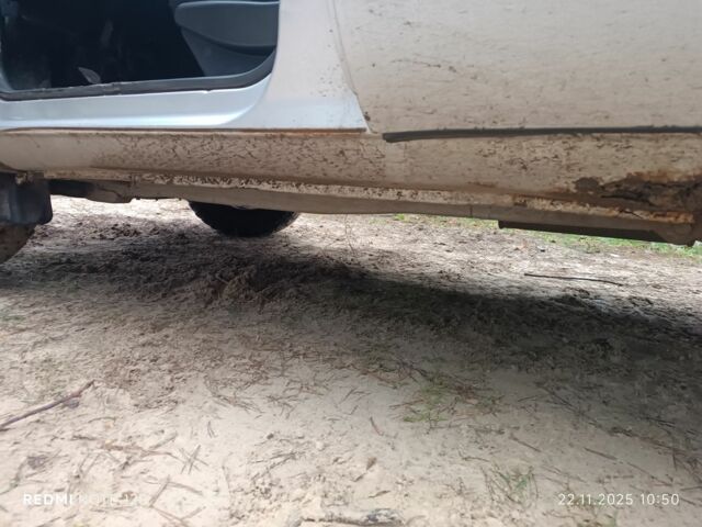 Серый Шевроле Нива, объемом двигателя 1.7 л и пробегом 193 тыс. км за 3200 $, фото 21 на Automoto.ua