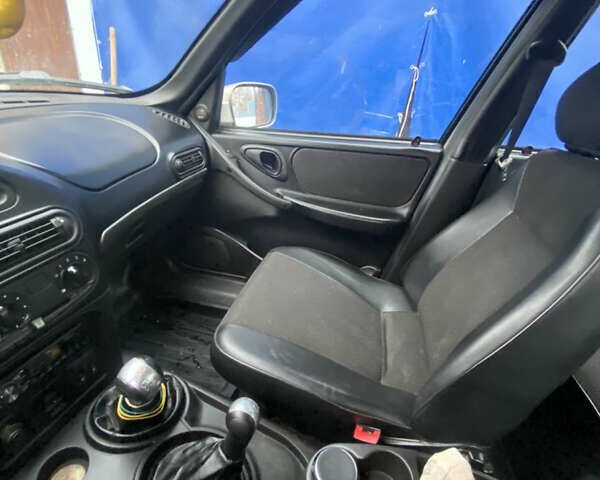 Сірий Шевроле Нива, об'ємом двигуна 1.7 л та пробігом 153 тис. км за 7200 $, фото 8 на Automoto.ua