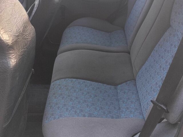 Серый Шевроле Нива, объемом двигателя 1.7 л и пробегом 169 тыс. км за 2700 $, фото 7 на Automoto.ua